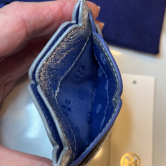 NWOT Tory Burch Scalloped-T Silver Metallic Leather Card Holder - Picture 6 of 9